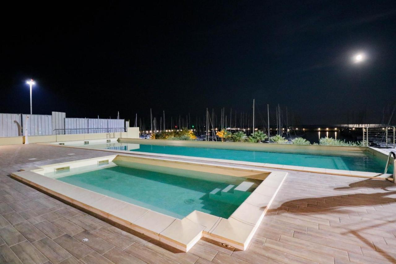 Апартаменты H11 Luxury 9A - Porto - Piscina - Jacuzzi Санто-Стефано-аль-Мар Экстерьер фото